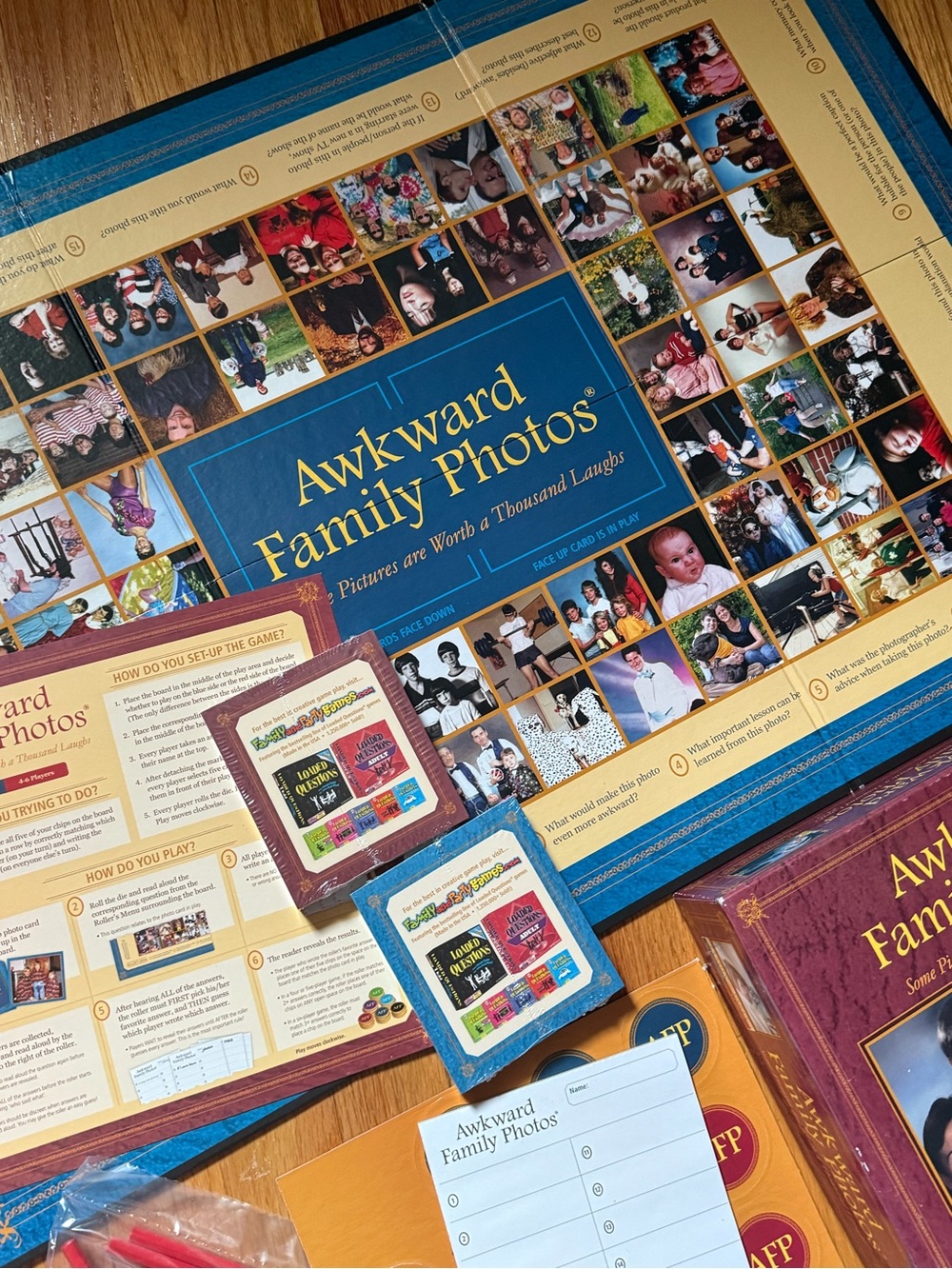 Awkward Family Photos Board Game — Purple Box - Picture 2 of 9